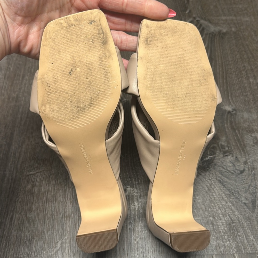 Banana Republic twisted knot sandal - Picture 4 of 8